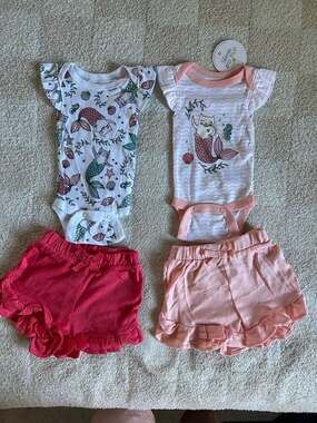 Little Star Organic Newborn Baby Girl 4-Piece Mermaid Cat Bodysuit and Ruffle Sh